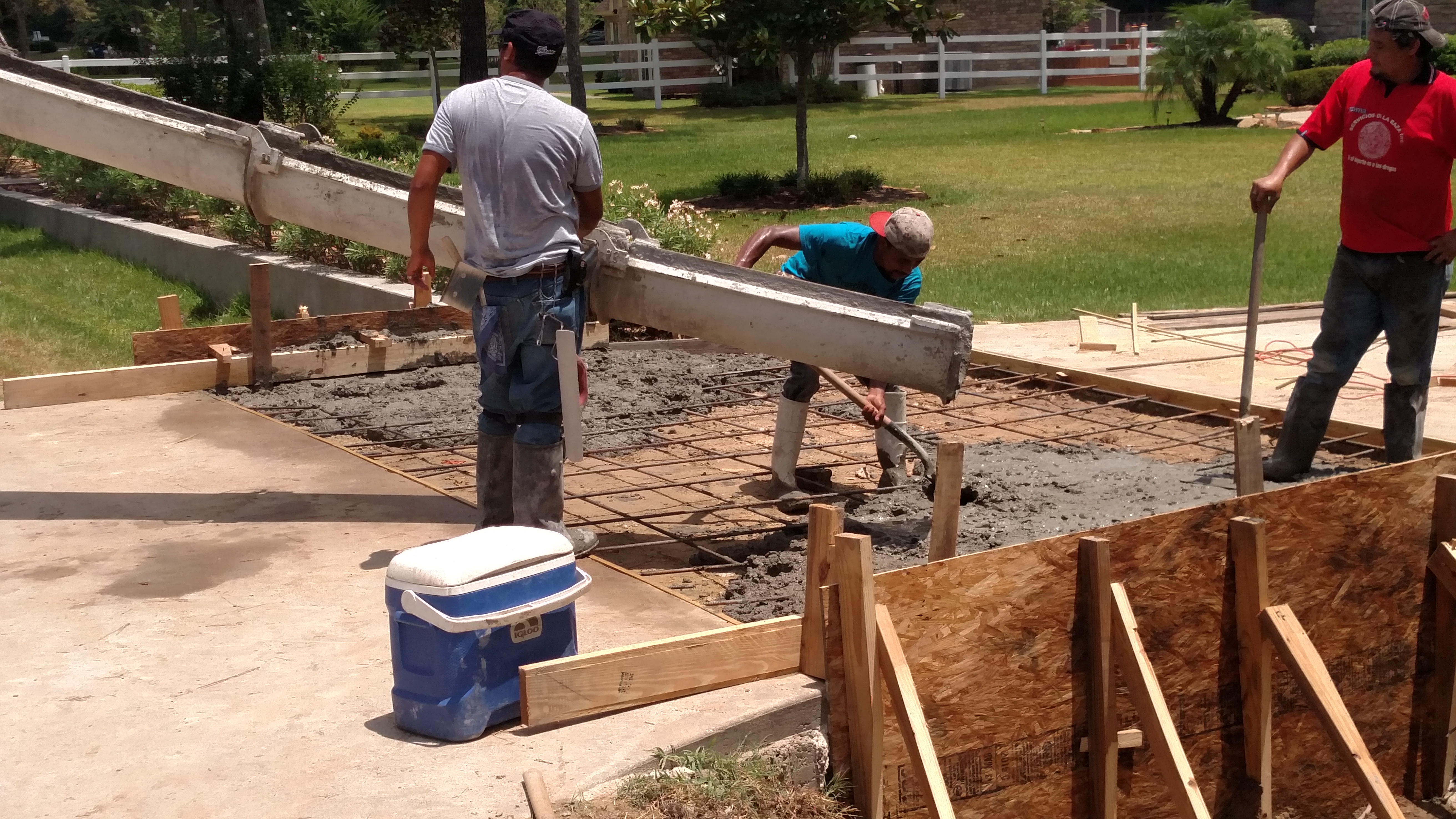 concrete and demolition pour